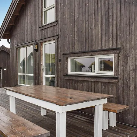 4 Bedroom Stunning In
