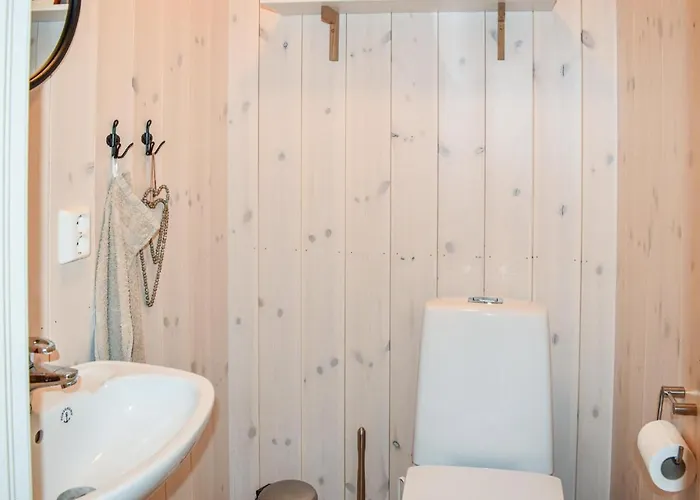 4 Bedroom Stunning In Casa de Férias Øyer